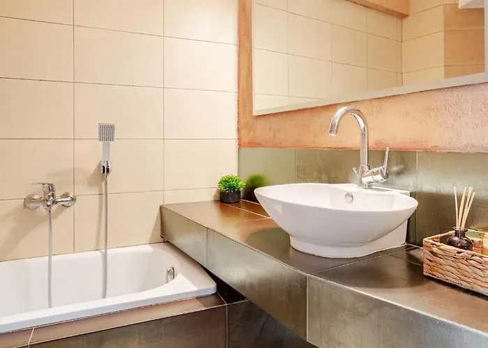 Fab Maisonette - Jk 7towers - 100m2 - Old Center Apartmán *