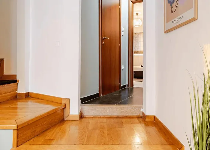 Fab Maisonette - Jk 7towers - 100m2 - Old Center Apartmán *