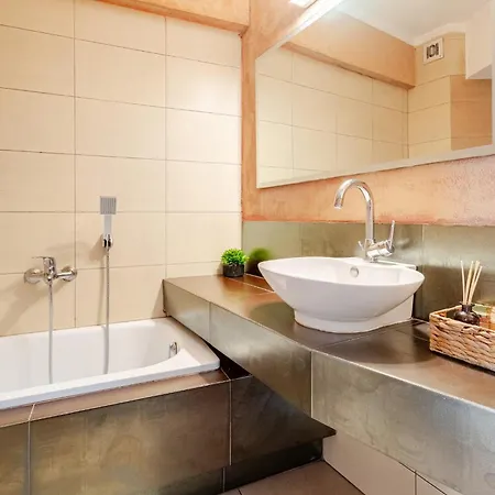 Fab Maisonette 100m2 - Private Courtyard - Jk 7towers -old Center Lejlighed *