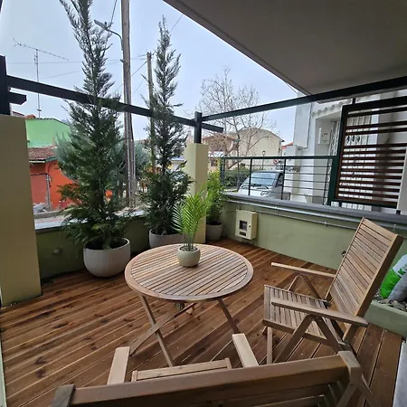 Fab Maisonette 100m2 - Private Courtyard - Jk 7towers -old Center Thessaloníki